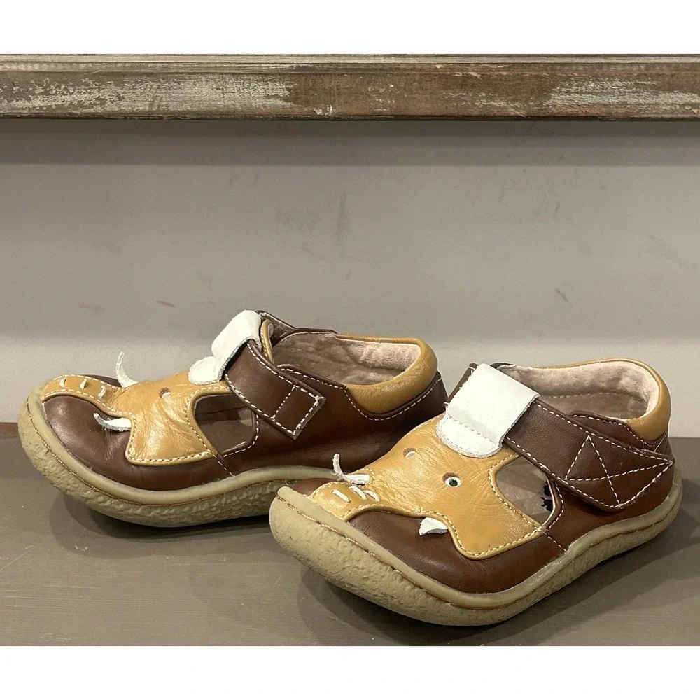 Toddler Boy's LIVIE & LUCA Size 6 Elephant Theme Shoes